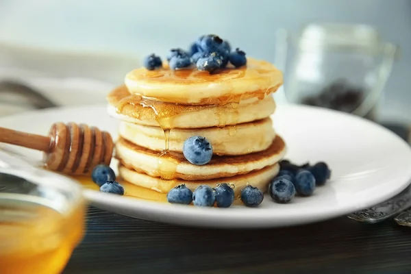 Panquecas deliciosas com blueberrie — Fotografia de Stock