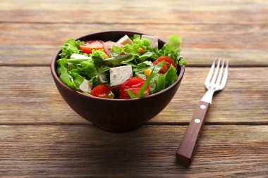 Yeşil marul salatası