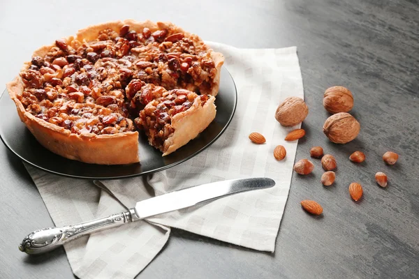 Delicious cake with nuts — Stock Photo, Image