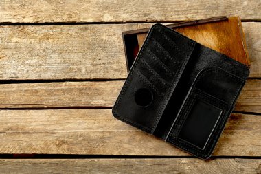 açılan deri çanta