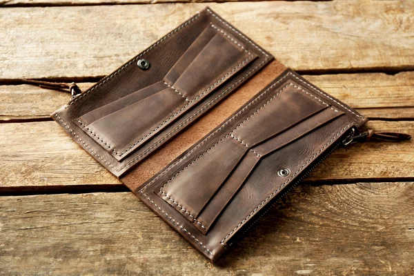 Leather opened purse — Stock fotografie