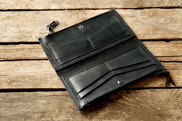 Leather opened purse — Stock fotografie