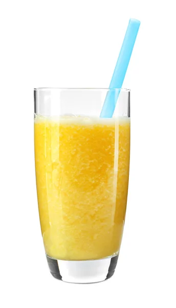 Glas av färsk god smoothie med halm på vit bakgrund, närbild — Stockfoto