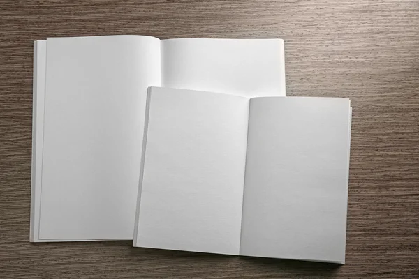 Blank open brochures — Stock Photo, Image