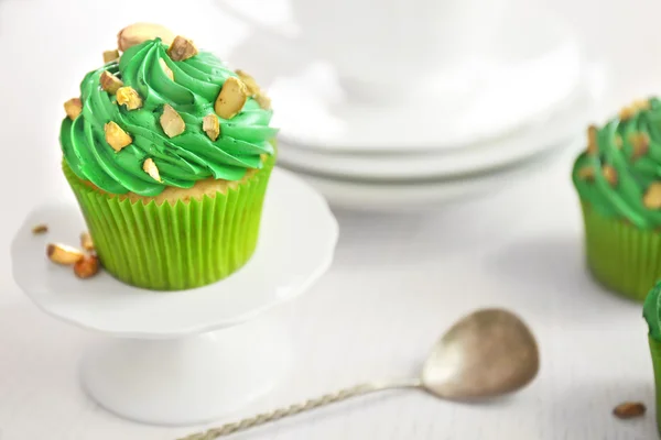 Green pistachio cupcake — Stock Photo, Image