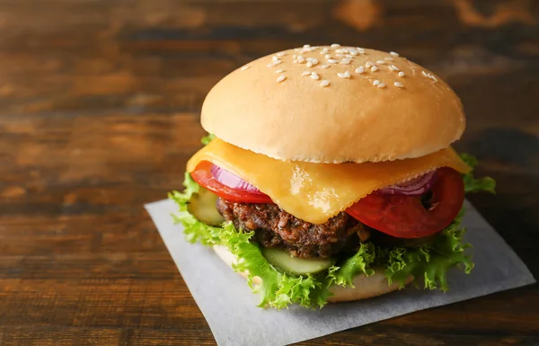 Hamburguesa grande sabrosa —  Fotos de Stock