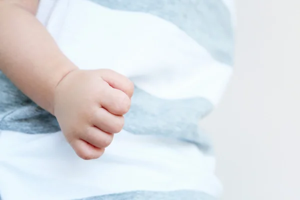 Close up vista do braço bonito do bebê — Fotografia de Stock