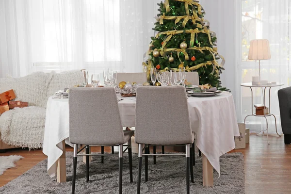 クリスマスディナーのテーブル — ストック写真