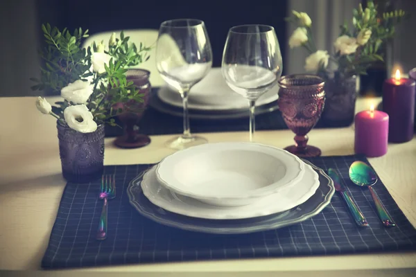Beautiful table setting in restaurant — Stock Photo, Image
