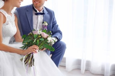 Damat ve gelin güzel kokulu
