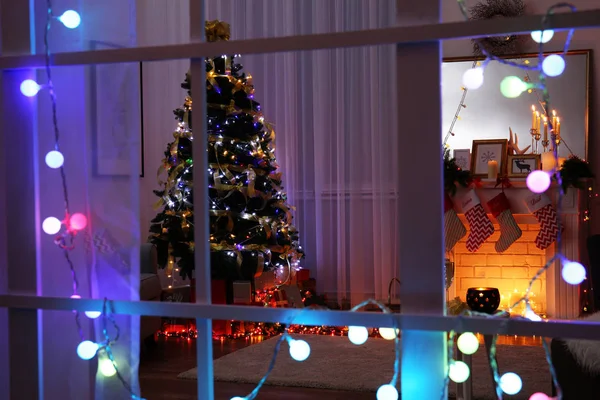 Vardagsrummet är inrett för jul — Stockfoto