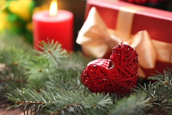 Kerst concept. Decoraties met de doos van de gift, close-up — Stockfoto