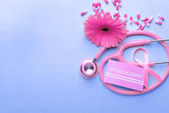 Band und rosa Stethoskop 