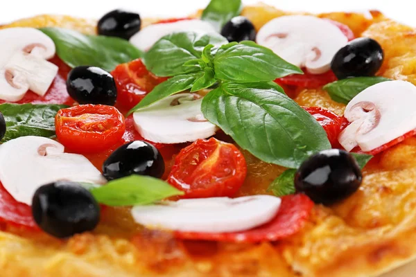 Leckere Pizza mit Pilzen, Nahaufnahme — Stockfoto