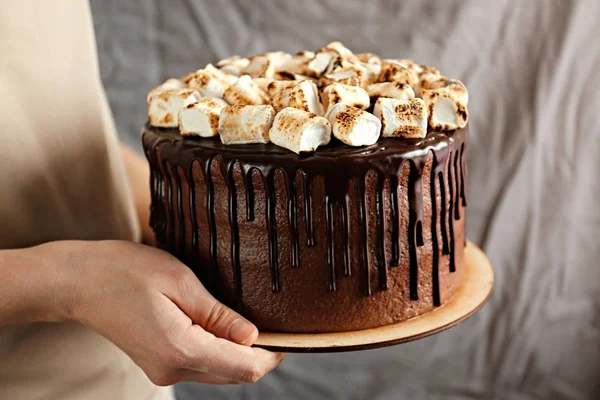Chocolate cake with marshmallow — Stock Photo, Image