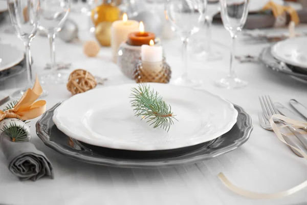 Tavola servita per la cena di Natale, vista da vicino — Foto Stock