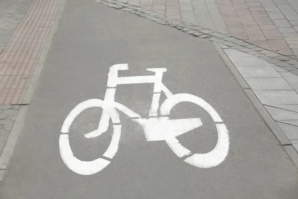 Bisiklet lane işareti Caddesi üzerinde — Stok fotoğraf