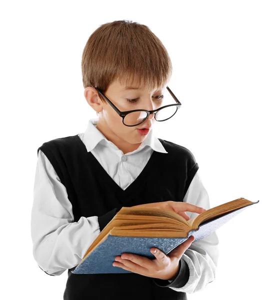 Schattig schooljongen lezen boek op witte achtergrond — Stockfoto