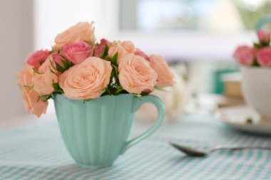 Bir buket güzel çiçek. 