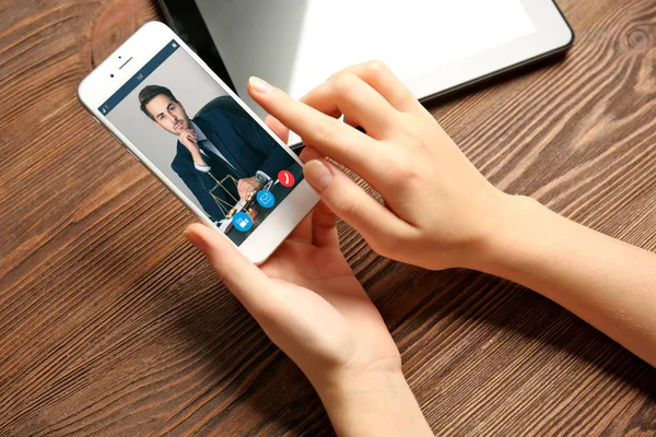 Videoconferencia Mujer Con Abogado Smartphone Videollamada Concepto Servicio Online — Foto de Stock