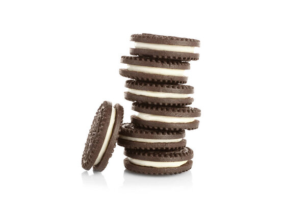 Вкусные печенья, изолированные на белом
