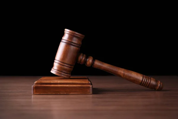 Judges gavel on table — Stock Photo, Image