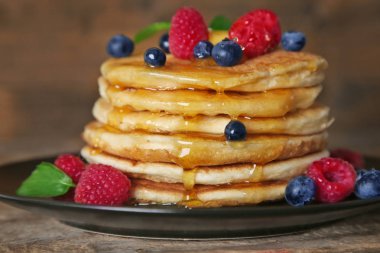 Çilek ile lezzetli gözleme