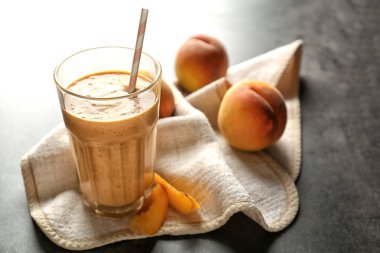 Lezzetli güler yüzlü camla 