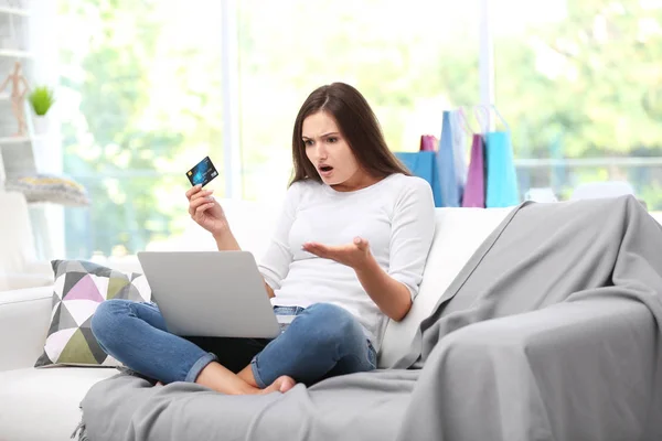 Young woman making online shopping — Stock Photo, Image