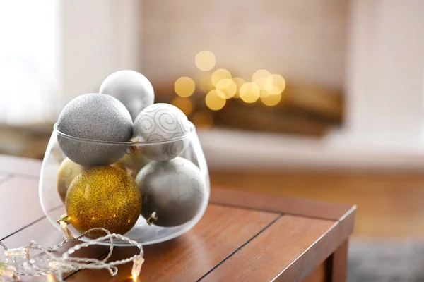 Decoratieve kerstballen — Stockfoto