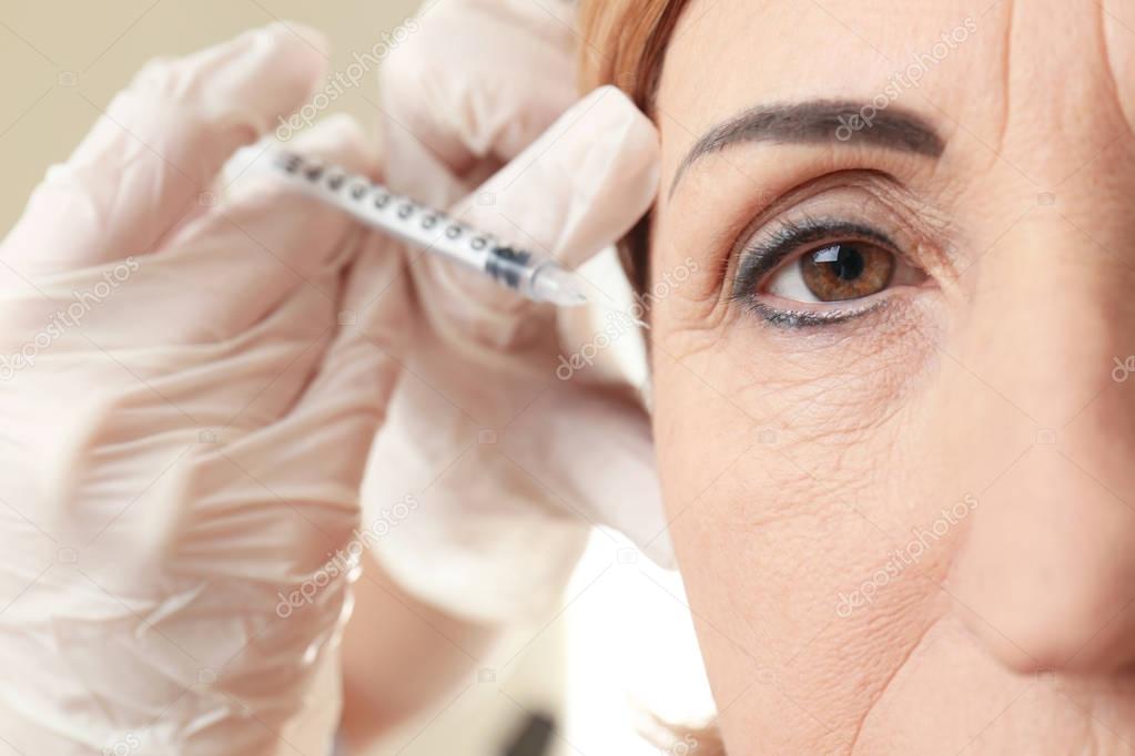 Hyaluronic acid injection Stock Photo by ©belchonock 129489274