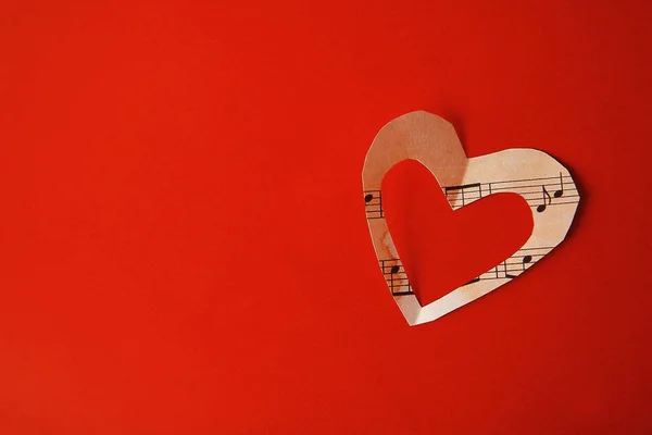 Cuore di carta con note musicali — Foto Stock