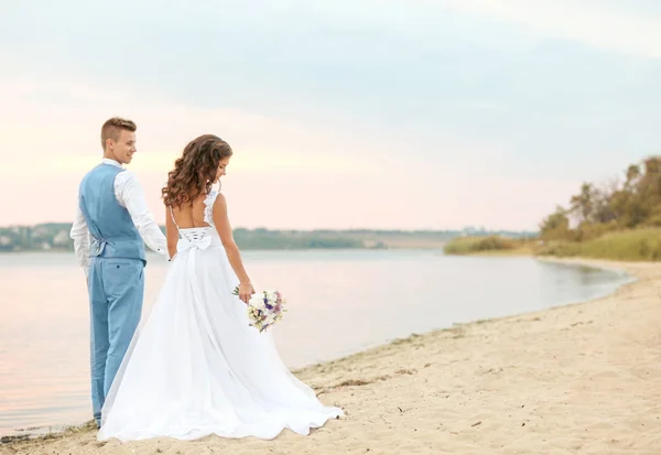 Beautiful wedding couple — Stock Photo, Image