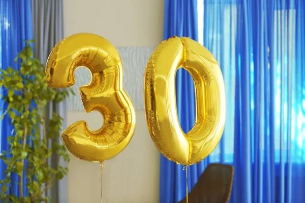 Gouden ballonnen voor verjaardag — Stockfoto