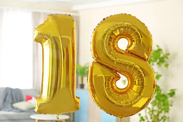 Gouden ballonnen voor verjaardag — Stockfoto