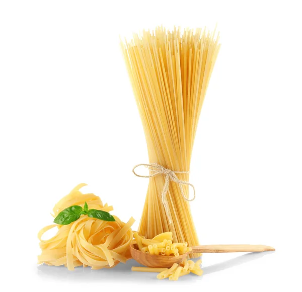 Verschiedene Arten trockener Pasta — Stockfoto