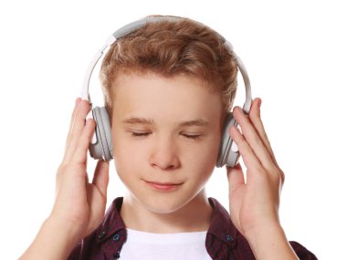 Çocuk müzik dinleme