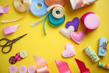 Şeritler ve makas terzi