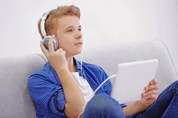 Música Boy Listening — Fotografia de Stock