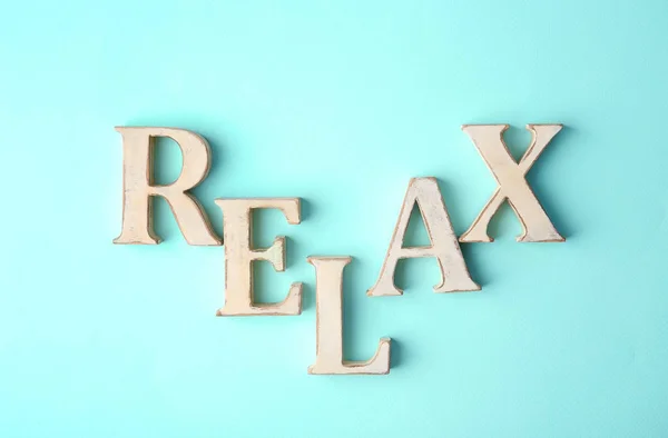 Slovo Relax dřevěných písmen — Stock fotografie