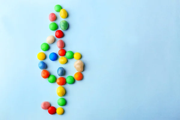 Treble clef made of candies — Stock Photo, Image