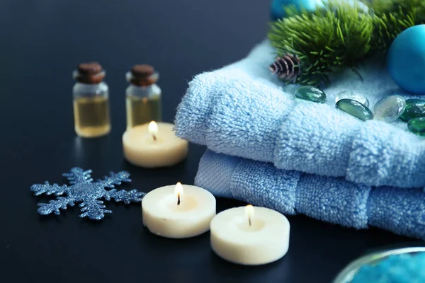 Tratamento de spa com decorações de Natal — Fotografia de Stock