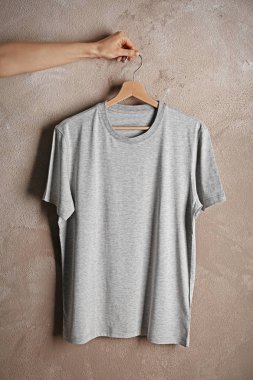 grunge duvara gri t-shirt