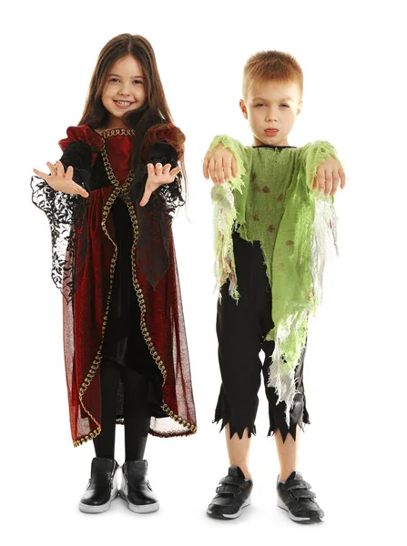 Bambini carini che festeggiano Halloween — Foto Stock