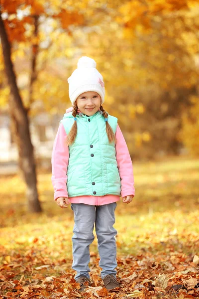 Little Girl Having Fun While Walking Park — Stock Photo, Image