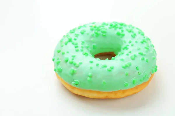 Frischer leckerer Donut — Stockfoto