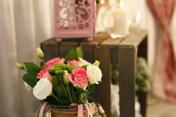 Wedding decorations in restaurant — Stock Photo, Image