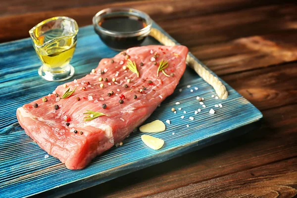 Delicious steak smearing — Stock Photo, Image