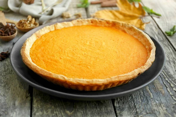 Delicious pumpkin cake — Stock Photo, Image
