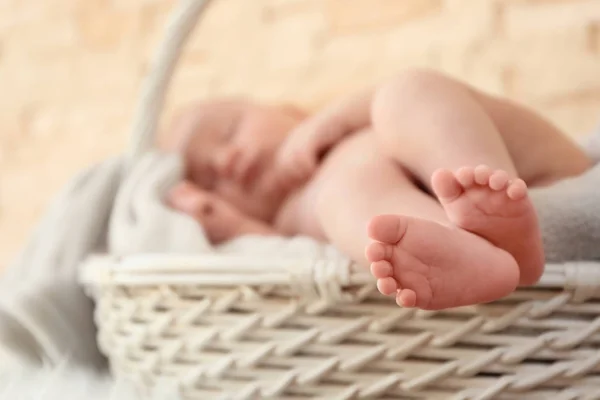 Pés de bebê, close-up — Fotografia de Stock